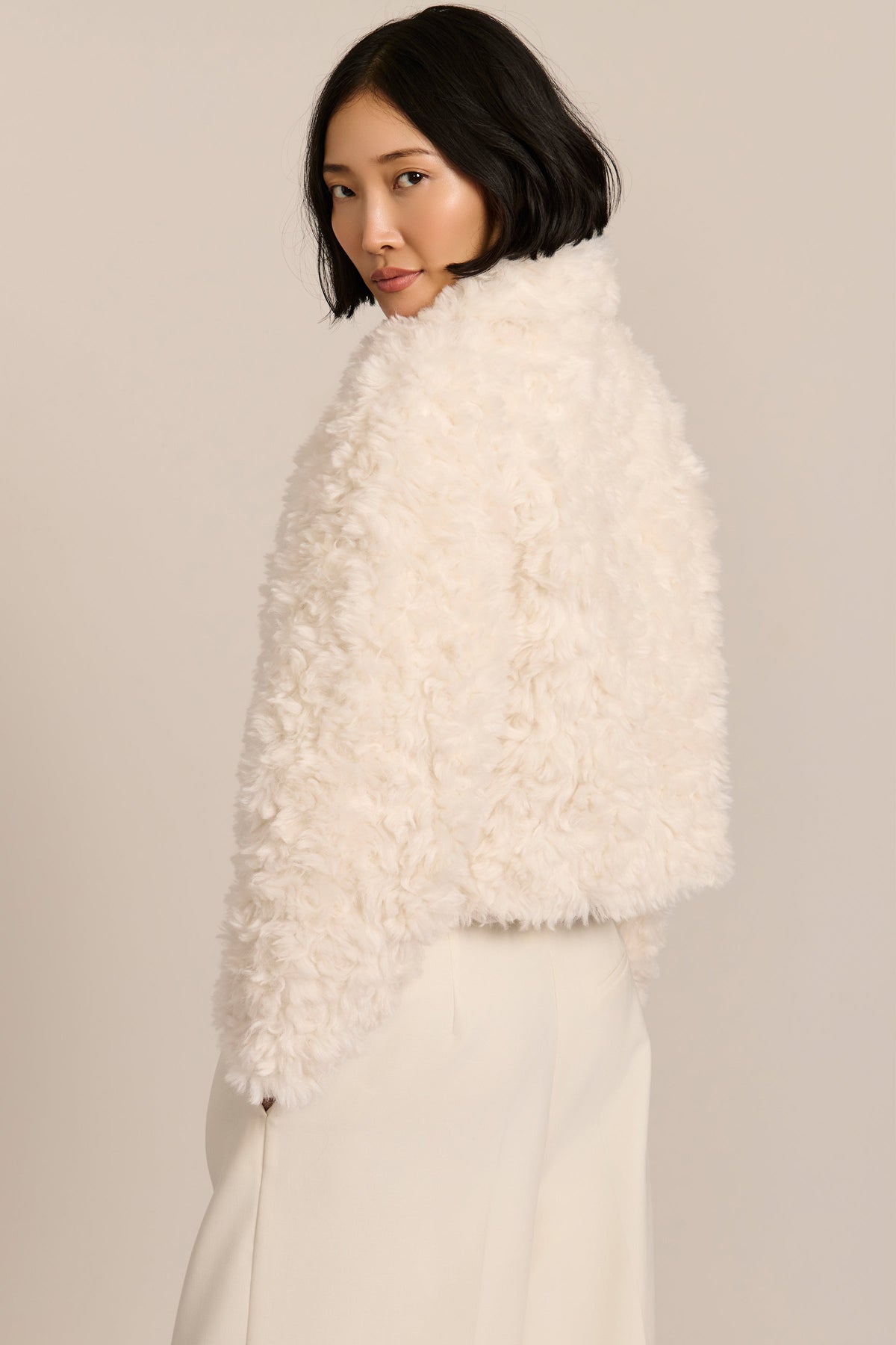 Curly Faux Fur Jacket – Cosy Winter Layer, Casual Outing