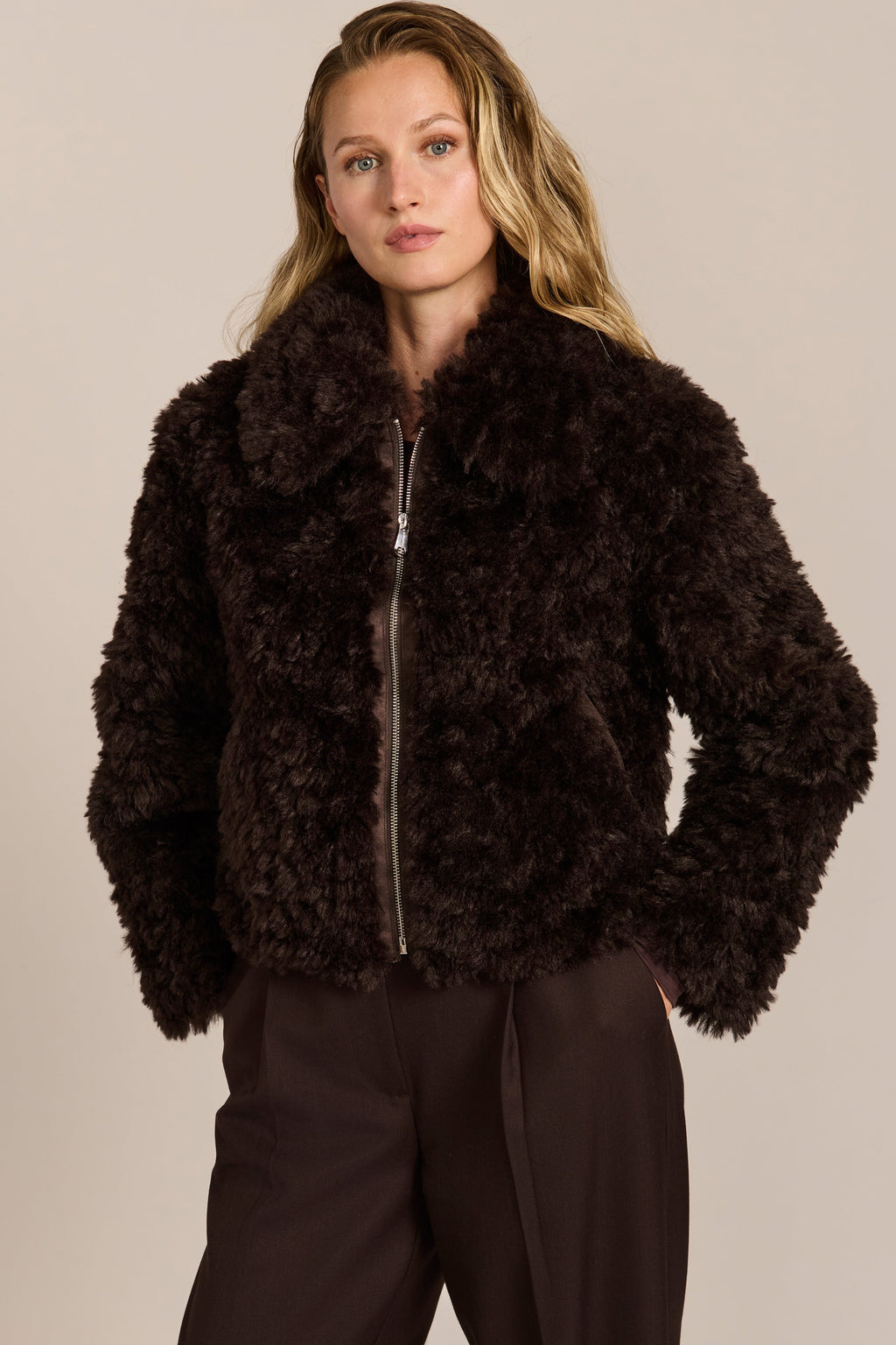 Curly Faux Fur Jacket – Women's Casual Winter Coat, Cosy Layering, Stylish Outerwear