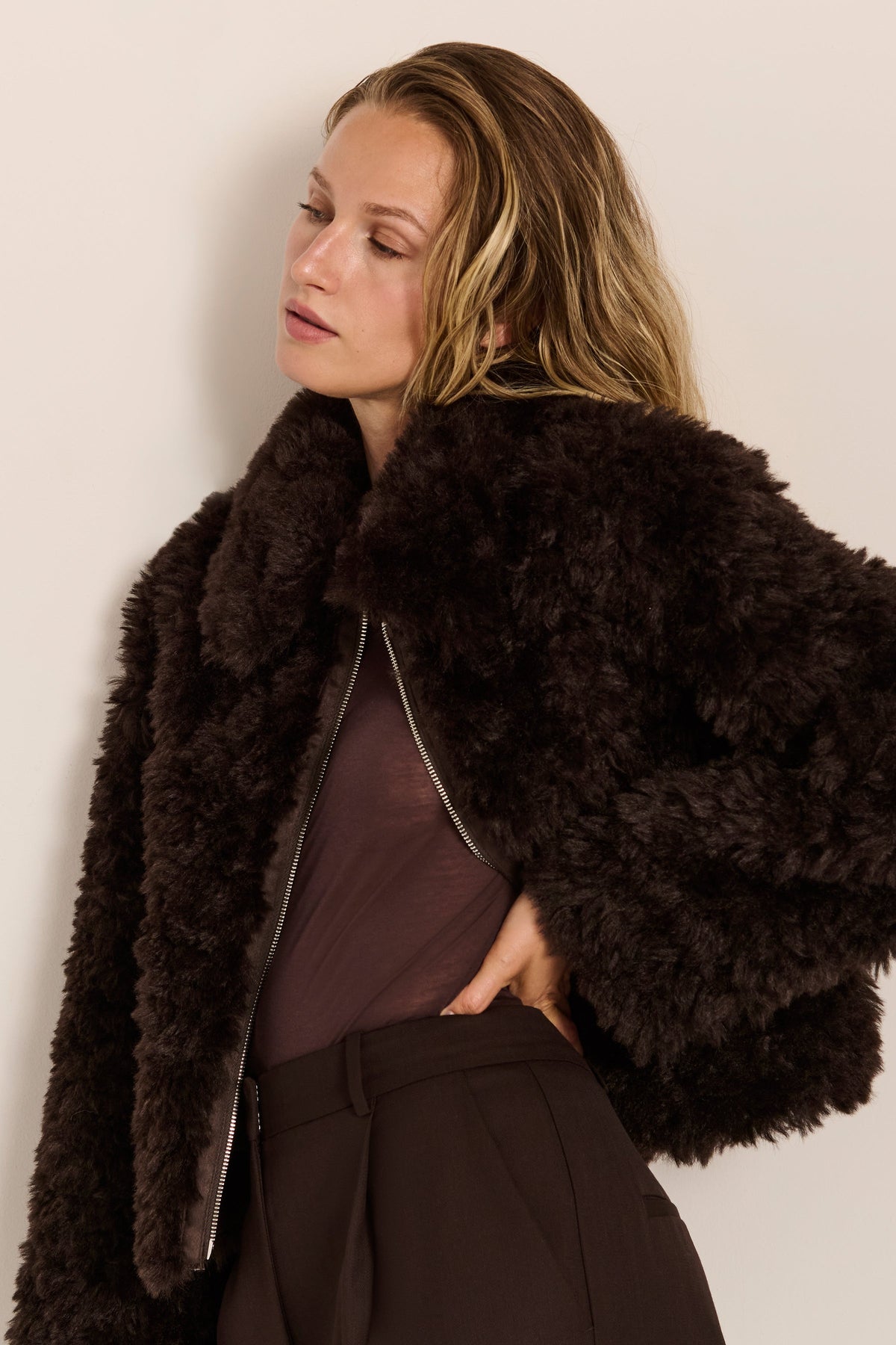 Curly Faux Fur Jacket – Women's Casual Winter Coat, Cosy Layering, Stylish Outerwear