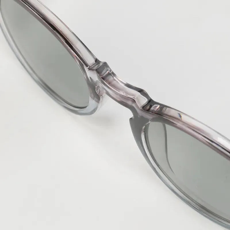 Polarised Sunglasses with UV Protection - Unisex Eyewear - Grey-Sunglasses-SANGLASSES-SANGLASSES