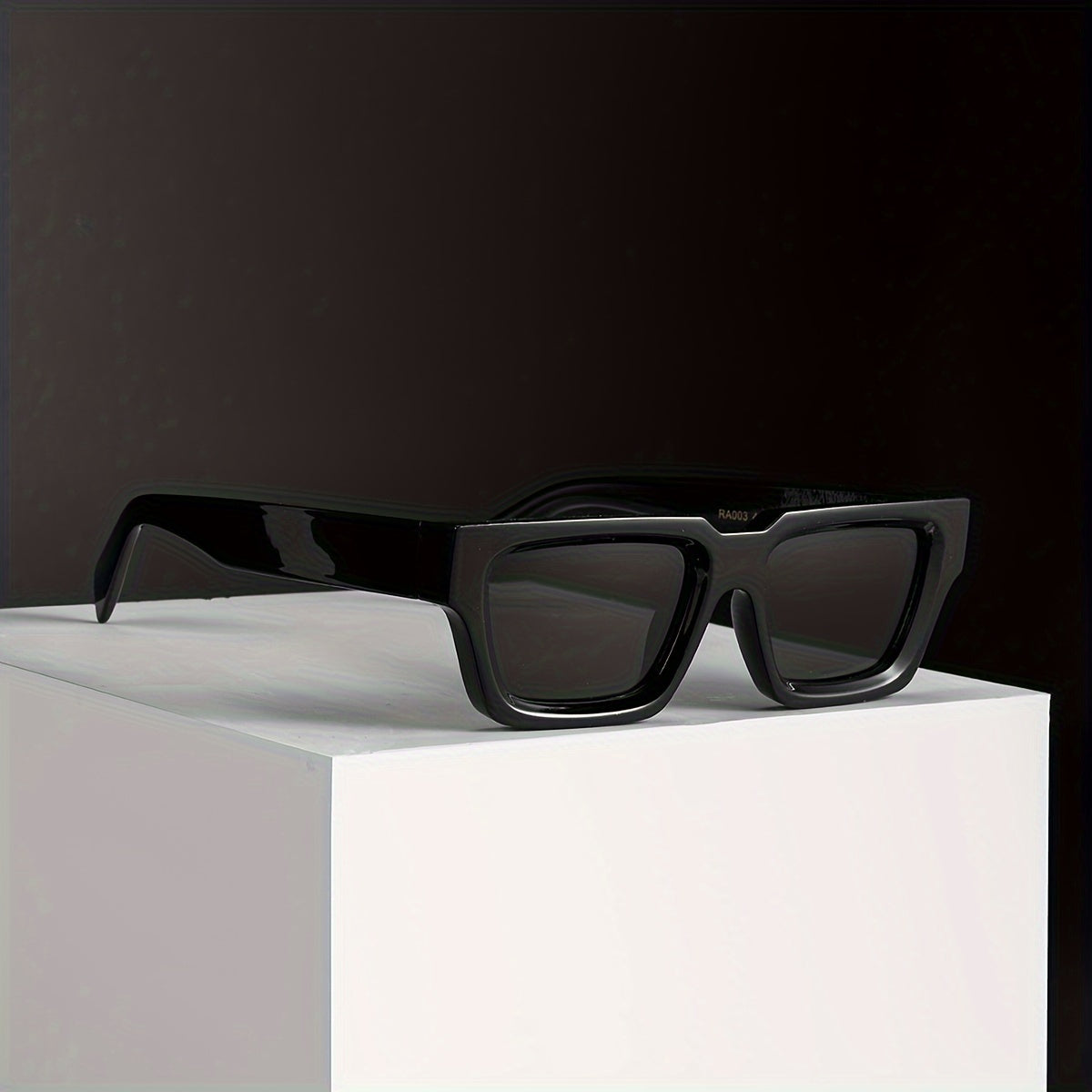 Unisex Sunglasses Polycarbonate Construction Retro Style Outdoor Eyewear Black-Sunglasses-SANGLASSES-SANGLASSES